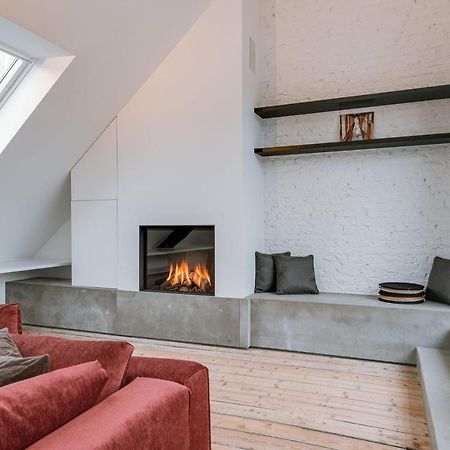 Beautiful Luxurious Mansion With Several Terraces コルト レイク エクステリア 写真