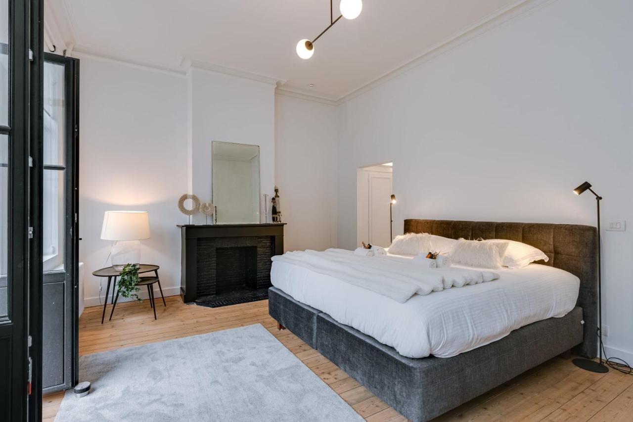 Beautiful Luxurious Mansion With Several Terraces コルト レイク エクステリア 写真