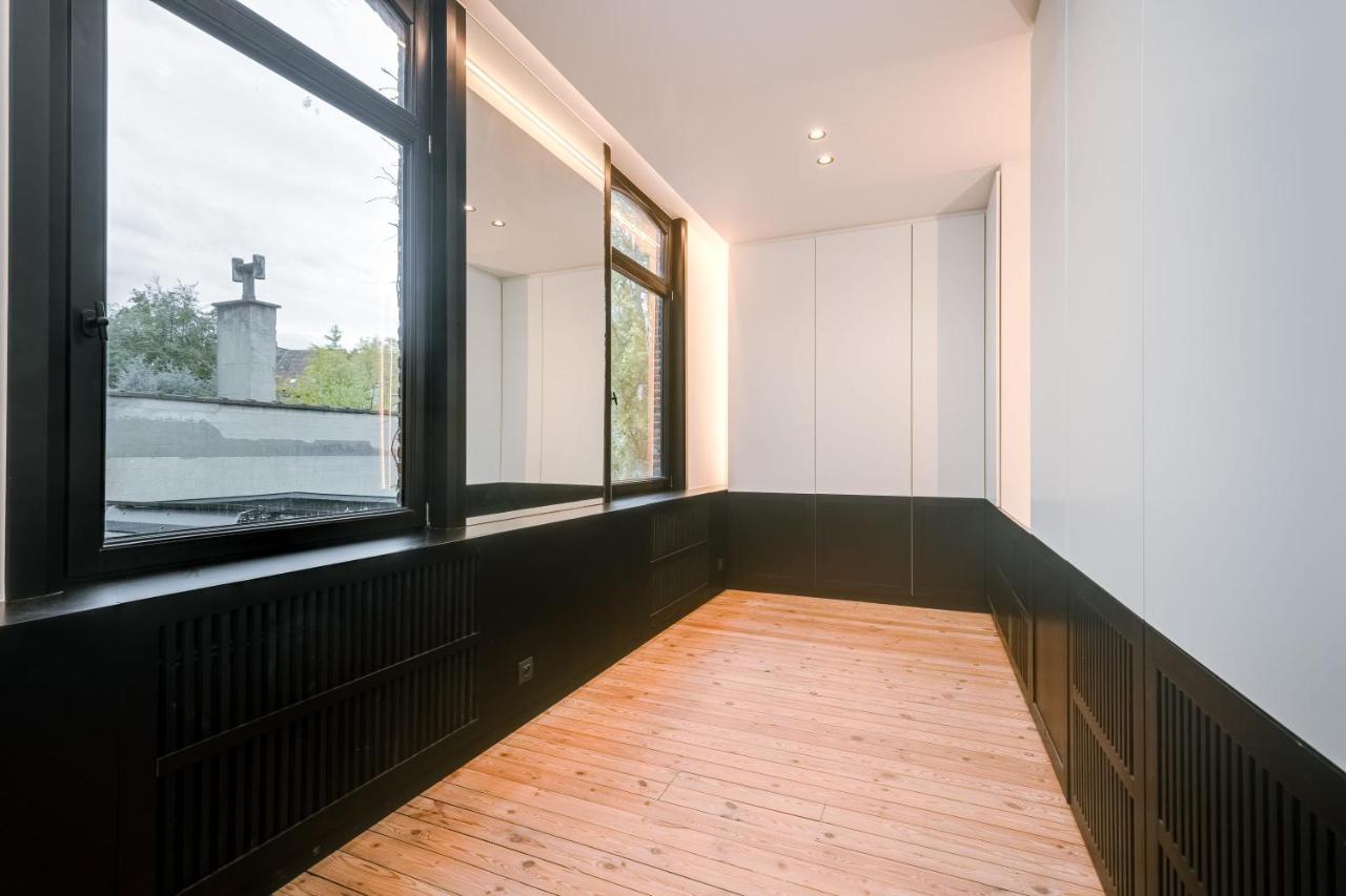 Beautiful Luxurious Mansion With Several Terraces コルト レイク エクステリア 写真