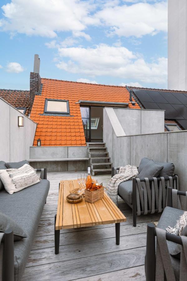 Beautiful Luxurious Mansion With Several Terraces コルト レイク エクステリア 写真