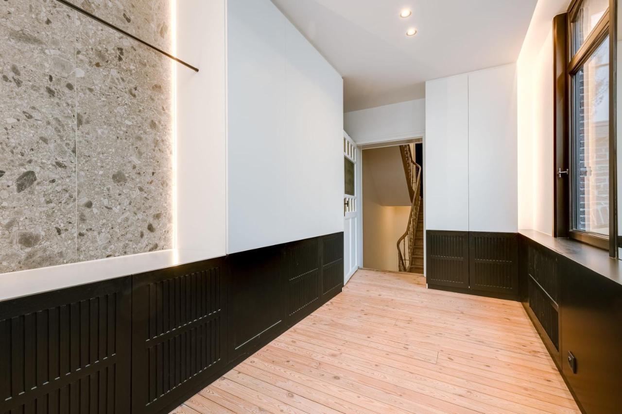 Beautiful Luxurious Mansion With Several Terraces コルト レイク エクステリア 写真